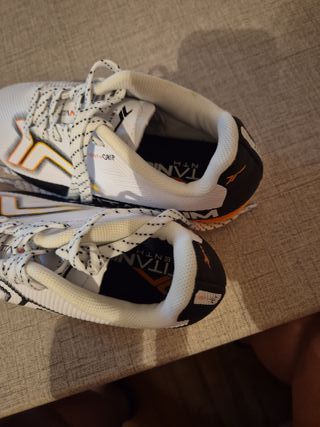 Botas de fútbol talla 32