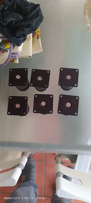 12 Patas para Muebles y Sofá Negras