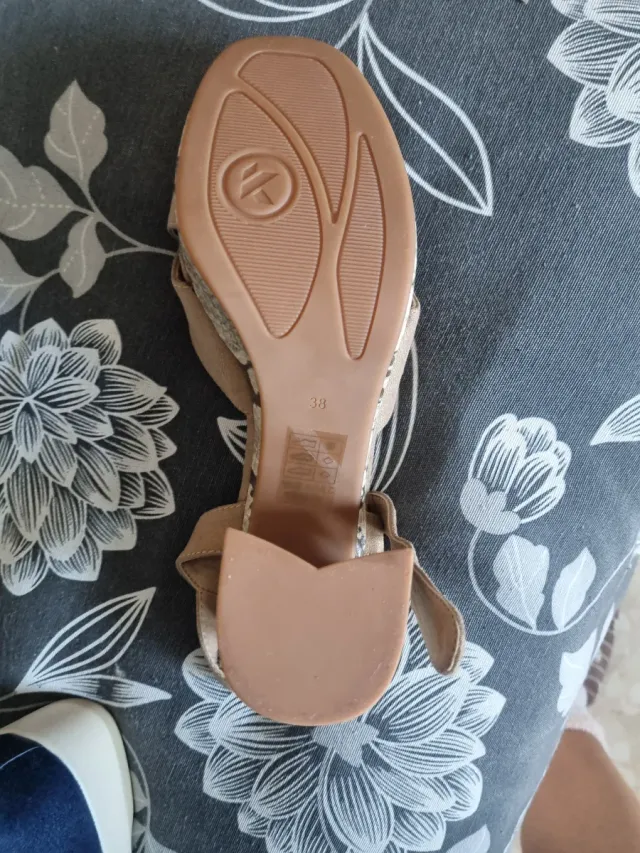 Sandalias Kylie Beige/Multicolor Plataforma Tacón