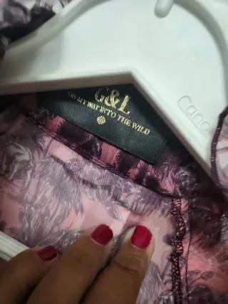 Vestido rosa con volantes y estampado