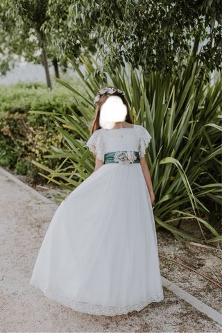 Vestido de comunión blanco con fajín verde