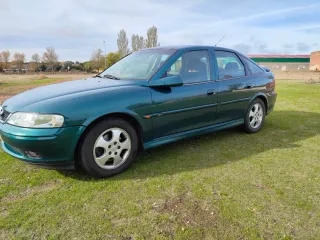Opel Vectra 2000