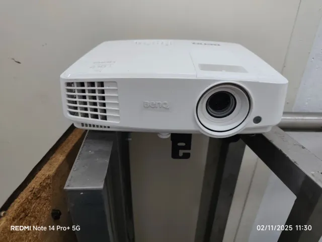 Proyector BenQ Blanco DLP HDMI