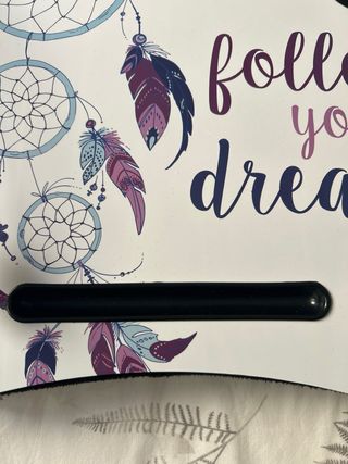 Soporte portátil con diseño de atrapasueños