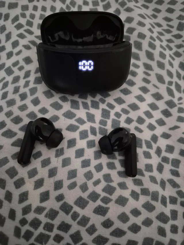 Auriculares inalámbricos negros