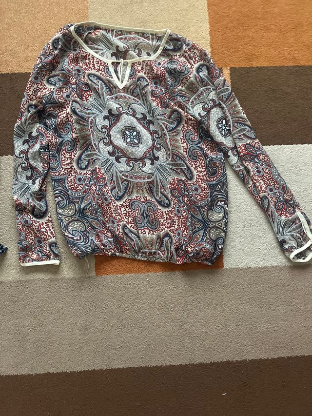 Blusa estampada manga larga