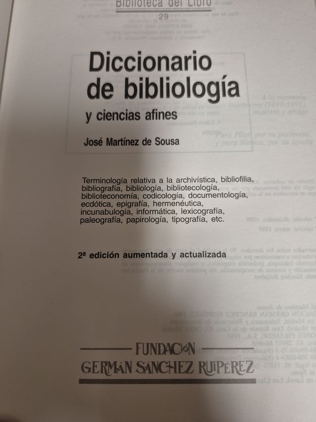 Diccionario de bibliología y ciencias afines