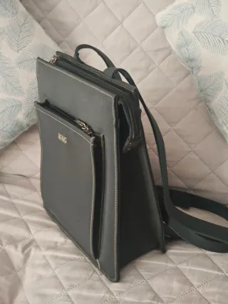 Mochila MNG negra como nueva