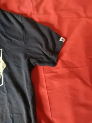 Camiseta Element Negra Diseño Urbano