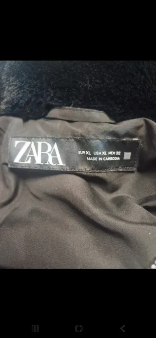 Casaco Zara Preto com Capuz Tamanho XL