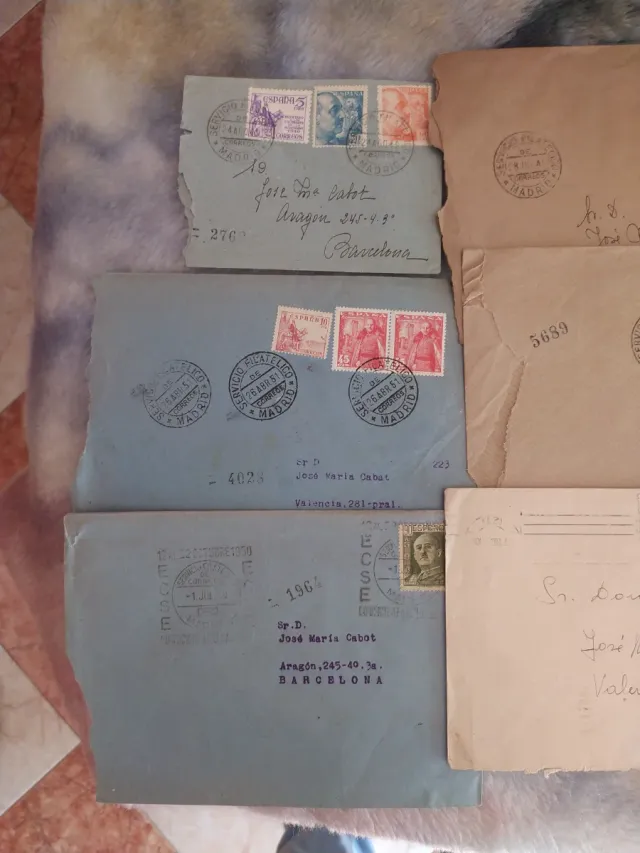 Lotto di vecchi francobolli spagnoli