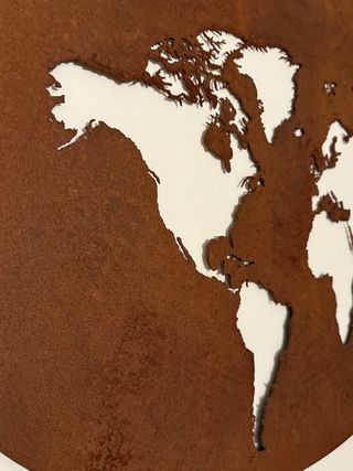 Mappa del mondo in corten