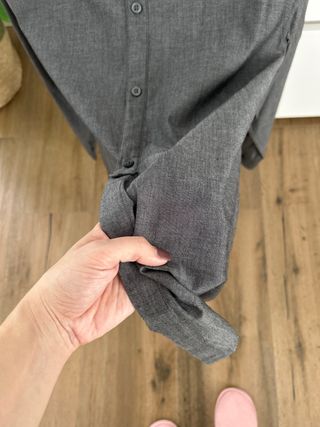 Camisa H&M gris cuello mao