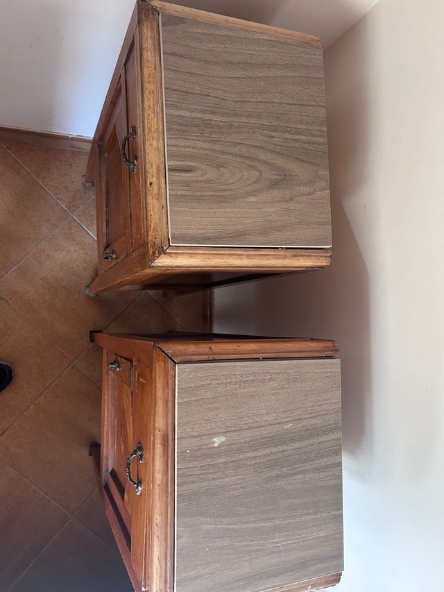 Coppia comodini in legno e marmo