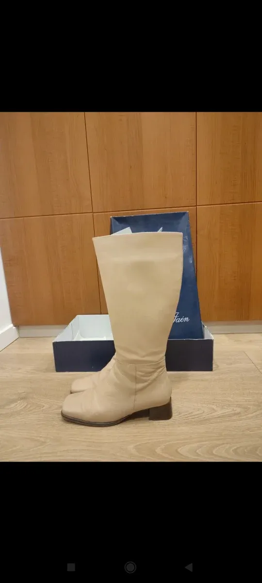 Botas de piel beige