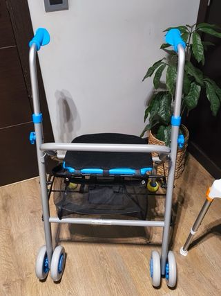 andador para ancianos y con movilidad reducida
