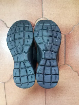 Zapatillas Skechers Mujer Negro/Plata