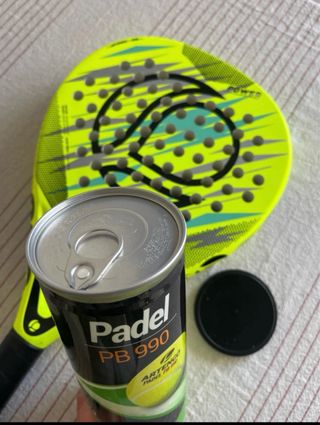 Pack Pala Pádel Artengo PR 830 + Bolas