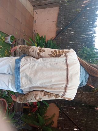 Cazadora tejana Desigual beige y azul