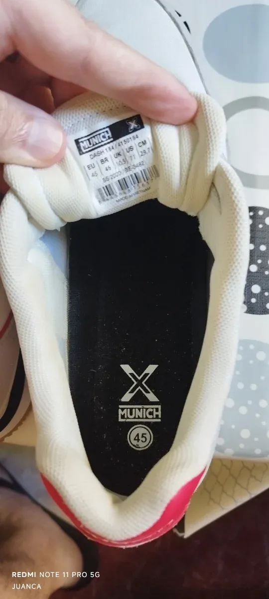 Zapatillas Munich grises, rojas y blancas