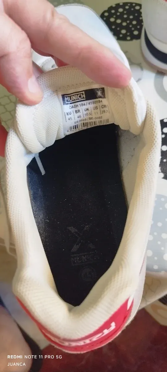 Zapatillas Munich grises, rojas y blancas