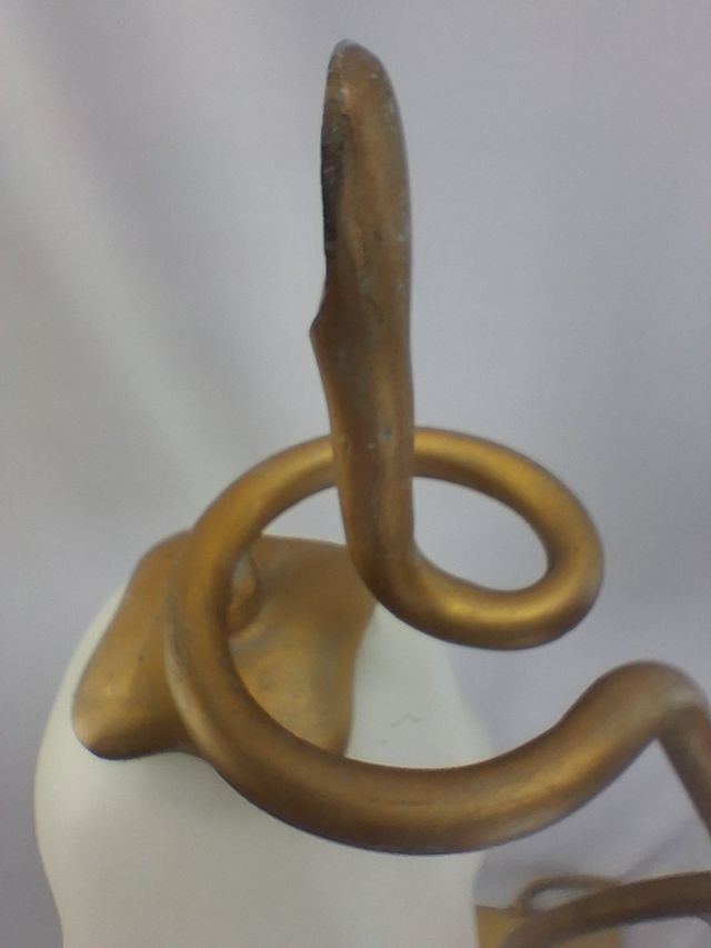 Lámpara de mesa Art Nouveau dorada