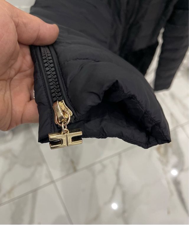 Giacca Elisabetta Franchi nera con pelliccia