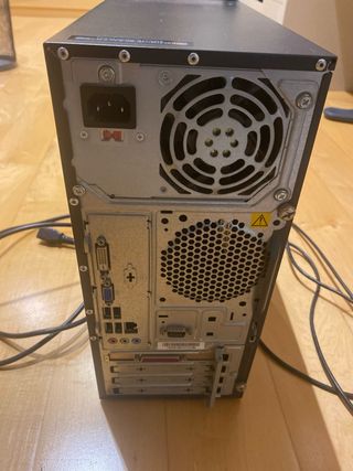 Lenovo ThinkCentre SSD 240GB, 6GB RAM, W10 Pro