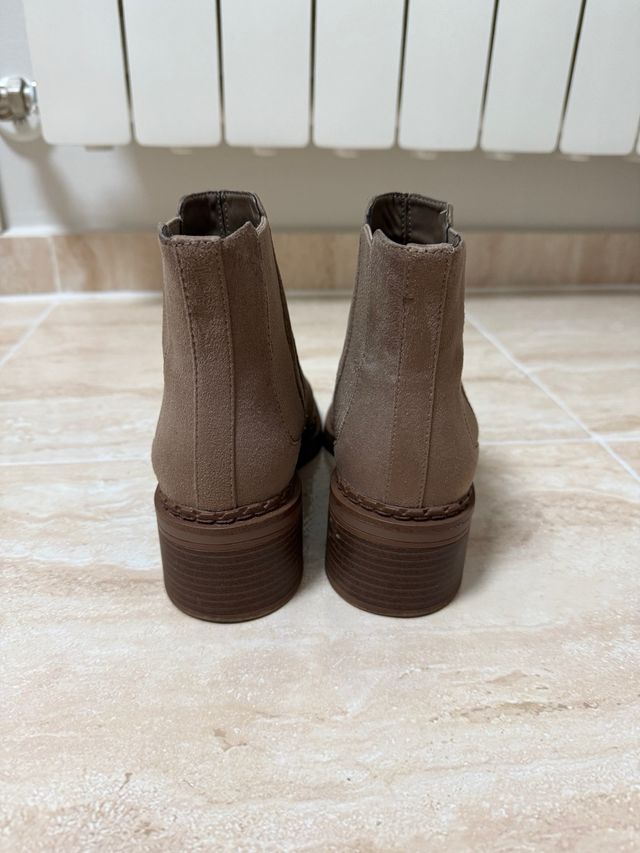 Botines marrones estilo Chelsea