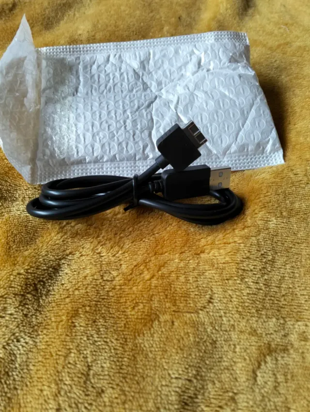 Cable de carga PlayStation PS Vita.               