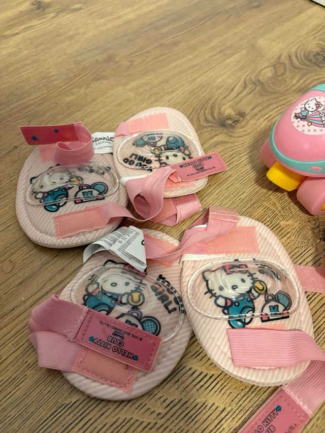 Patines y protecciones Hello Kitty niña