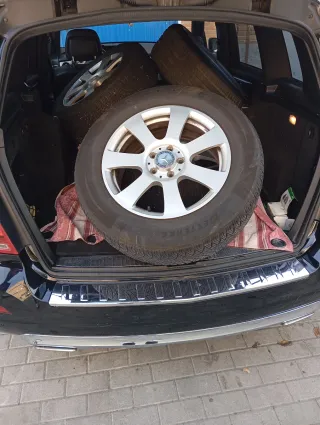 Llantas 17 Mercedes con neumáticos 235/60/R17