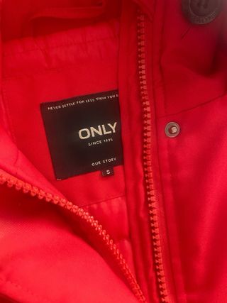 Abrigo Only Rojo Talla S