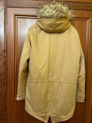 Parka Sandro Beige con Capucha y Pelo