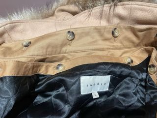 Parka Sandro Beige con Capucha y Pelo