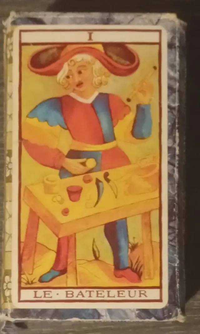 Libro Cómo Descifrar El Tarot + tarot de Marsella