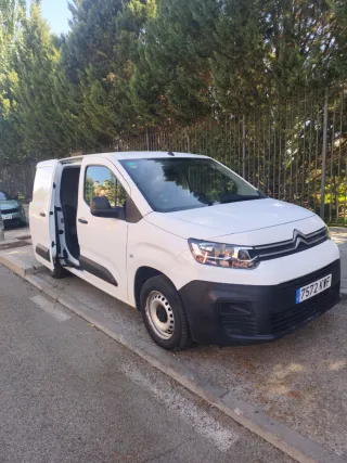 Etiqueta C //Citroen berlingo 1.6 bluehdi\\