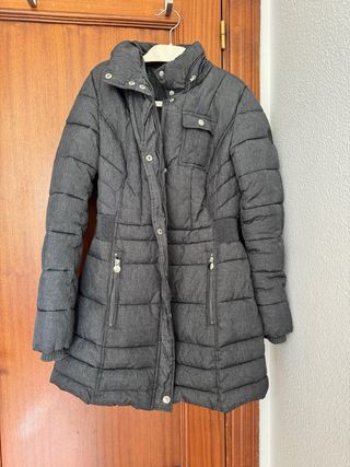Abrigo acolchado gris