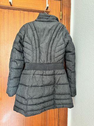 Abrigo acolchado gris