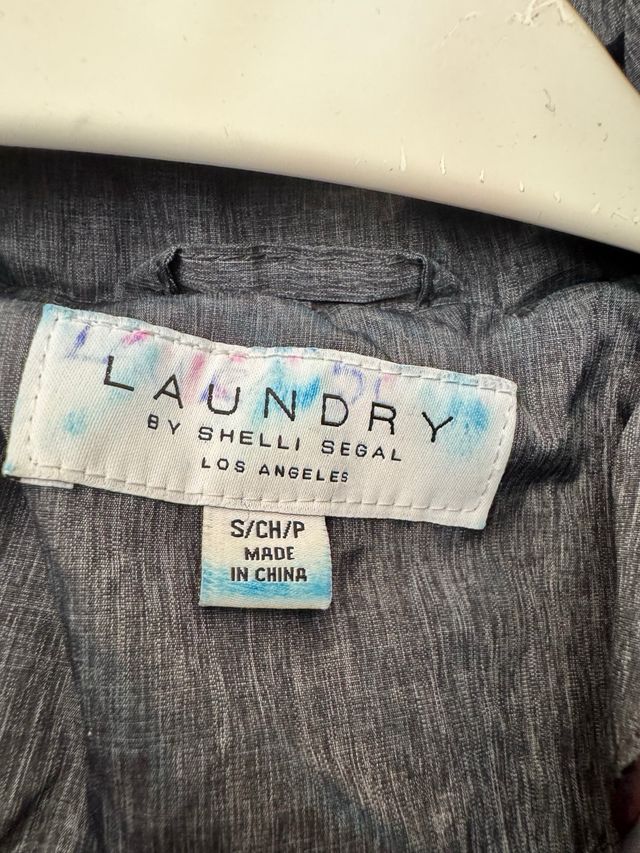 Abrigo acolchado gris