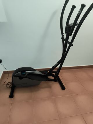 Elíptica Domyos modelo essential 6