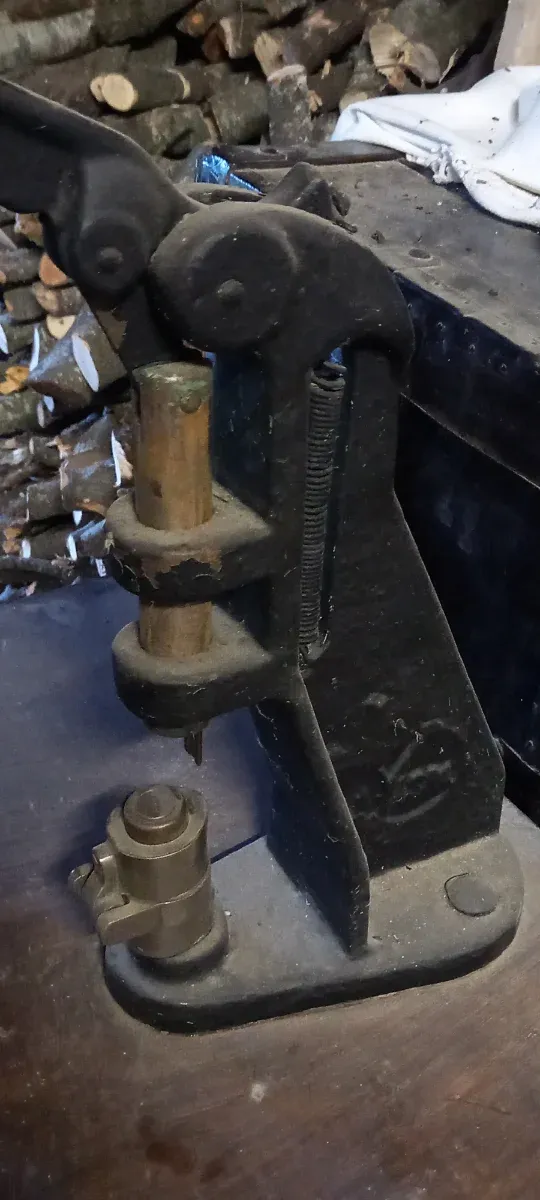 Mesa de modista con cajón