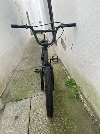 Bici BMX negra Decathlon