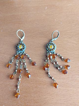 Dos juegos de pendientes vintage