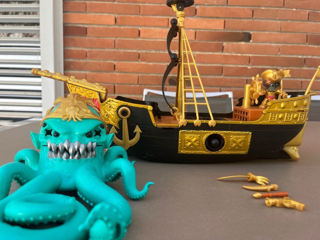 Treasure X Kraken Venganza Barco y Figura