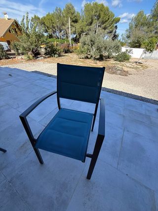 Conjunto mesa y sillas exterior madera y metal