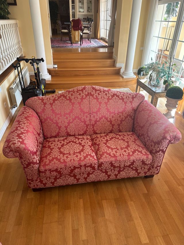 Nuovo divano stampato vintage