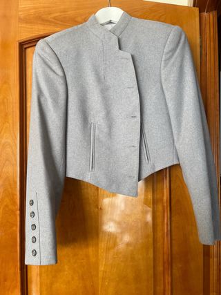Chaqueta campera corta traje mujer gris