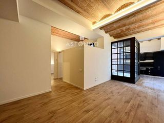 Piso en venta en El Raval en Barcelona