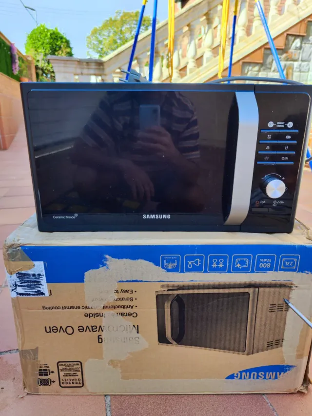 Microondas Samsung Grill 800W 23L